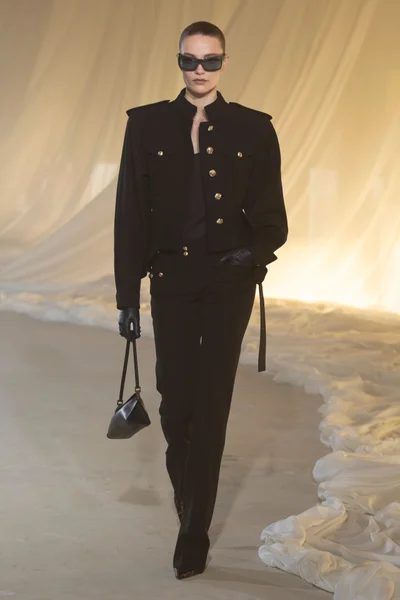 Look 7